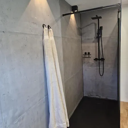 بيت للعطل Zum Schwarzen Hirsch *