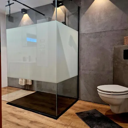 Zum Schwarzen Hirsch دالاس